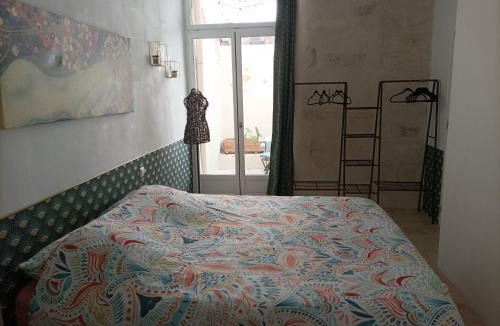Avignon City Centre Villa | Maison intra muros, clim, terrasses avec vue sur palais jaccuzzi et garage