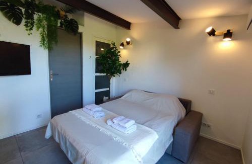 Roquefort-la-Bedoule Apartment | L'OUSTO - Studio avec magnifique Terrasse à 5 min de Cassis