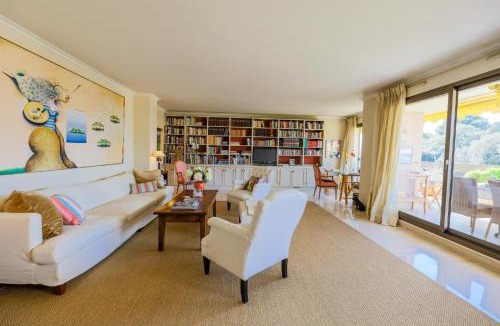 Cap-d'Antibes Apartment | LE CHATEAU DE LA PINEDE AP4198 by Riviera Holiday Homes