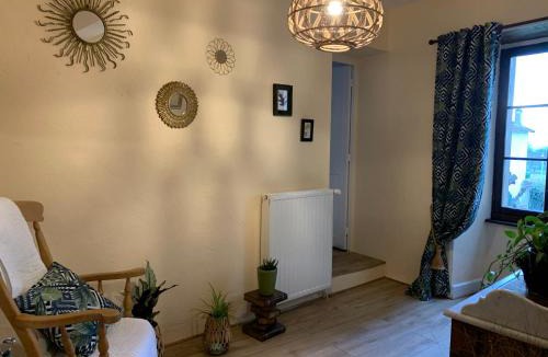 Lens-Lestang Bed & Breakfast | Chateau de la Saone