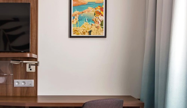 Holiday Inn Marseille Airport by IHG