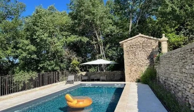 Homerez - Villa for 10 ppl. with swimming-pool, garden and terrace at Ménerbes