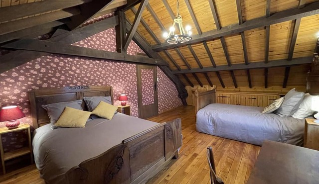 Gite Ferrières-sur-Sichon, 5 bedrooms, 10 persons
