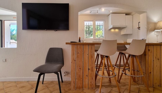 Dolce Apartment 3 Bedrooms 5 Guests 10min to Cannes