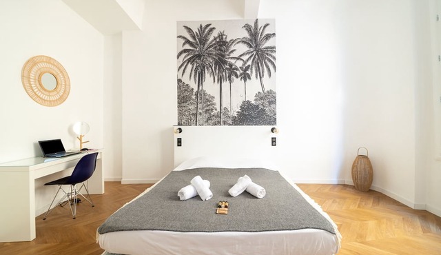 Le Saint Firmin - Two Bedroom Apartment, Sleeps 4