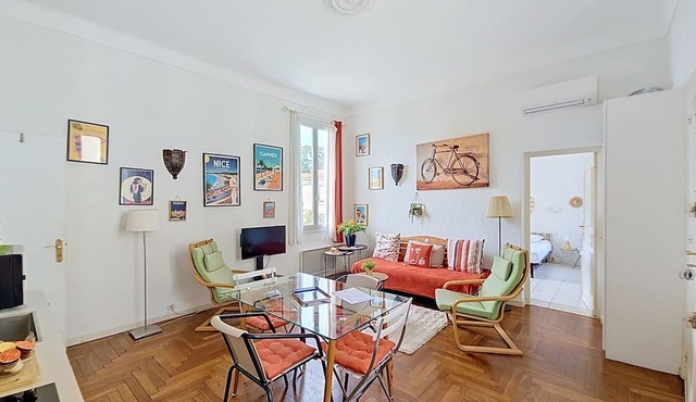 HENRI CAMILLE REAL ESTATE - Florida 2 - 2 bedrooms close center
