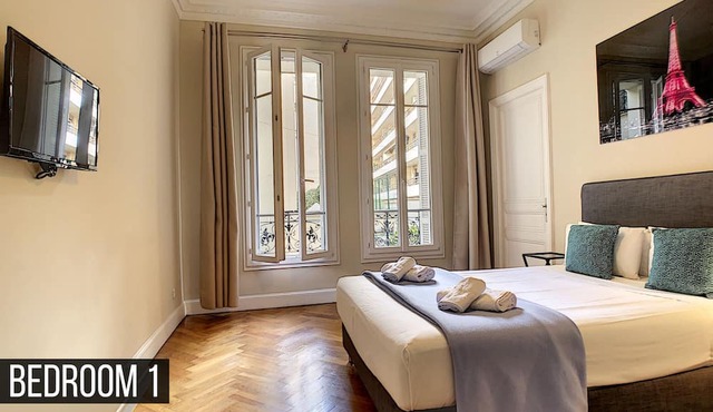 N&J - PALAIS ARNULF - Central - Very close sea