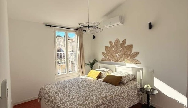 Charming, bright T3/T4 in the heart of Provence, a stone's throw from everything.