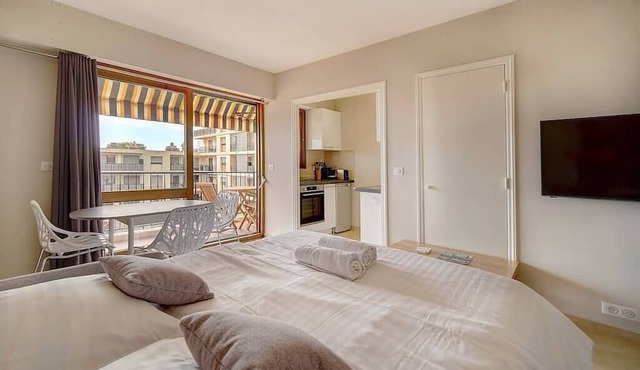 Upstays Terrace 25m² Studio Carnot