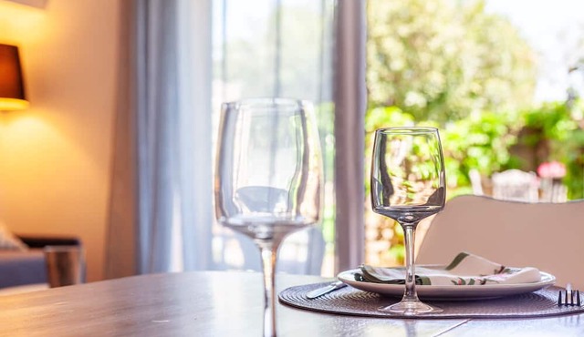Charming Apartment 'Logement de charme les Araucarias' with Shared Pool, Private Terrace & Wi-Fi