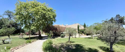 Domaine Au Coeur des Alpilles