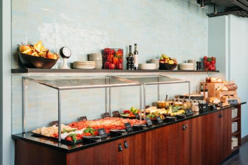 Ruby Lilou Hotel Marseille by IHG