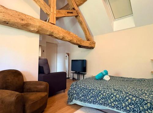 Cabane dans les bois proche Crémieu