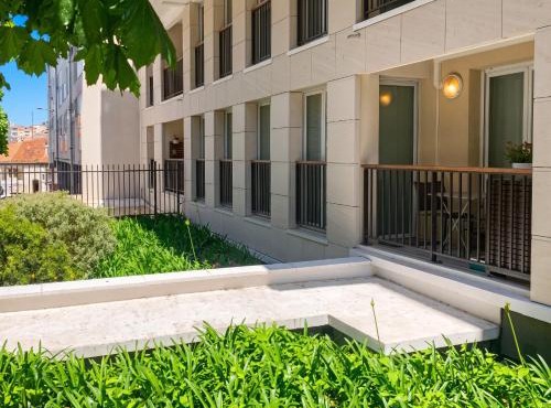 Appartement Moderne à Marseille avec Balcon et Vue sur Jardin