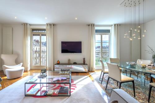 46 Frishman Boutique Apartment Place Victor Hugo