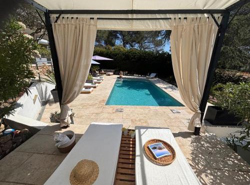 Villa "LES ALIZES" Etage côté PISCINE - APERCU MER