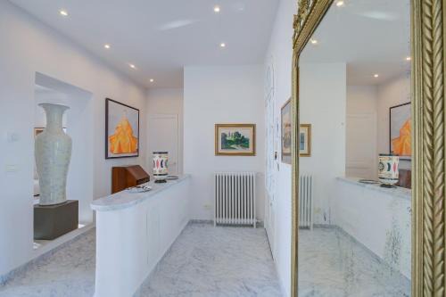 Villa Marinella, Style History Serenity