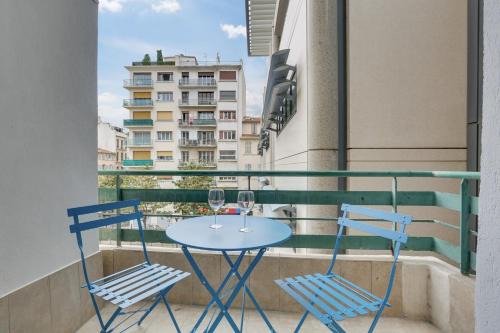 Magnifique T5 - 12pers - Balcon et Vieux-Port